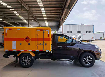 桦甸爆破器材运输车