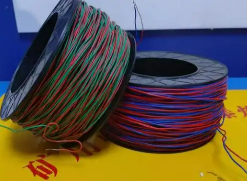 桦甸放炮线的主要材质有哪些？不同材质的适用场景有何区别？